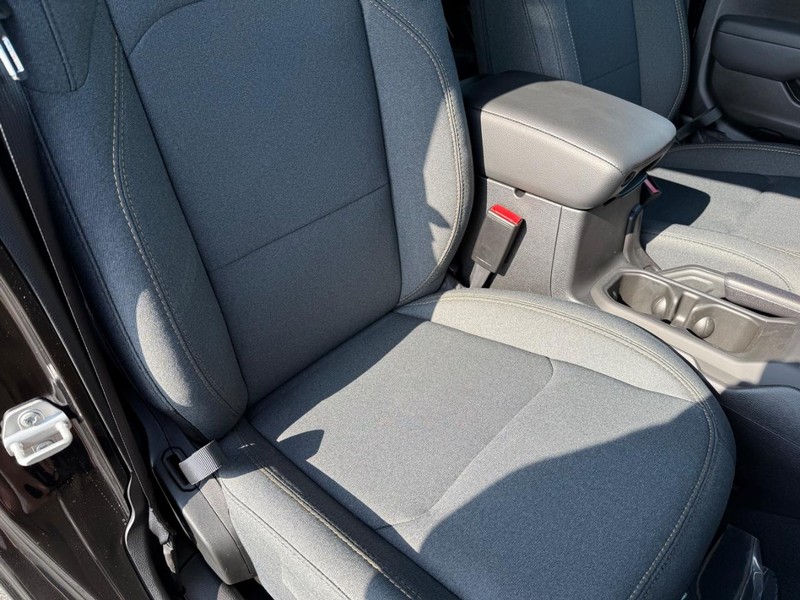 Jeep Wrangler Vehicle Full-screen Gallery Image 16