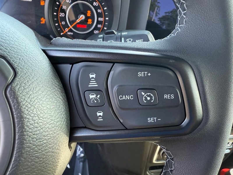 Jeep Wrangler Vehicle Full-screen Gallery Image 21