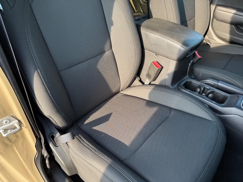 Jeep Gladiator Vehicle Full-screen Gallery Image 16