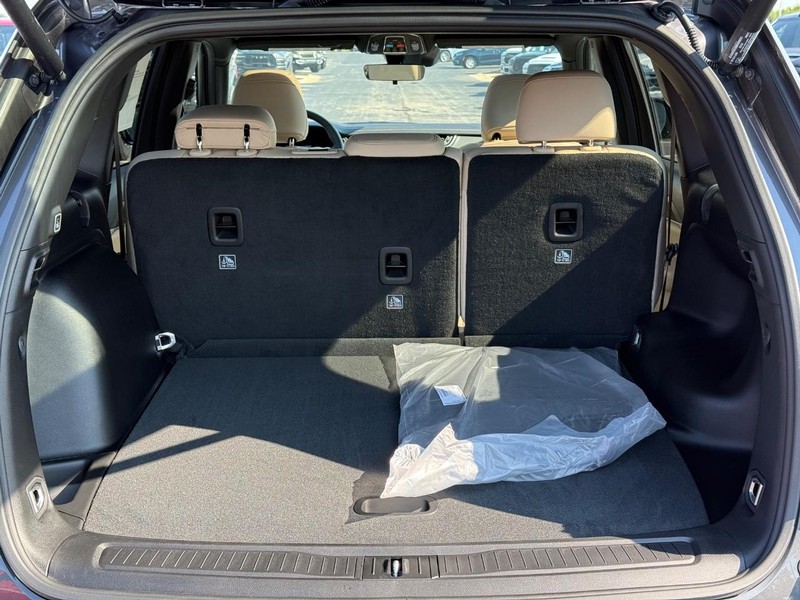 Jeep Grand Cherokee Vehicle Full-screen Gallery Image 7