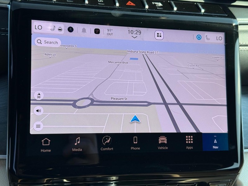 Jeep Grand Cherokee Vehicle Full-screen Gallery Image 25