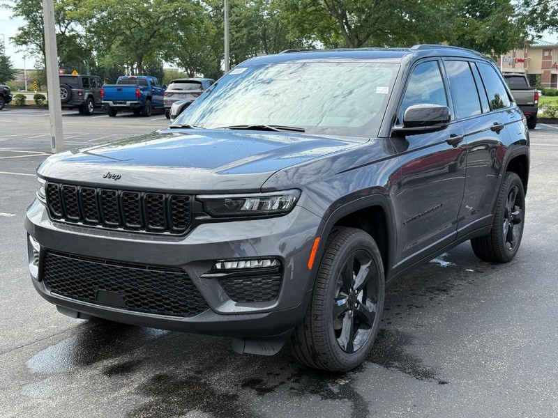 Jeep Grand Cherokee Vehicle Full-screen Gallery Image 10