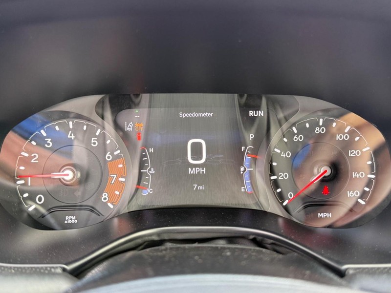 Jeep Compass Vehicle Full-screen Gallery Image 29