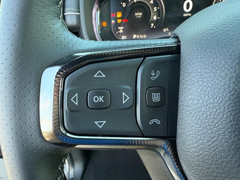 Ram 2500 Vehicle Full-screen Gallery Image 19