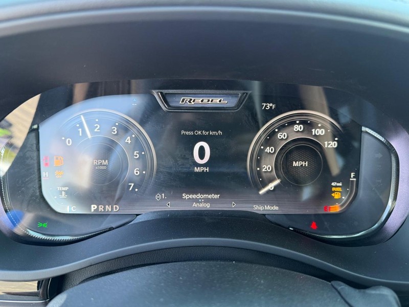 Ram 2500 Vehicle Full-screen Gallery Image 27