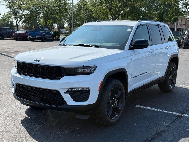 Jeep Grand Cherokee Vehicle Full-screen Gallery Image 9