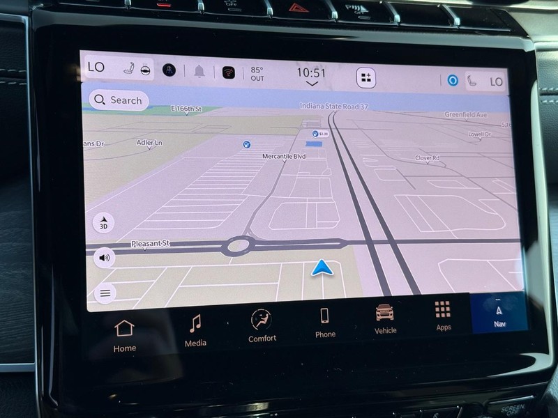 Jeep Grand Cherokee Vehicle Full-screen Gallery Image 24