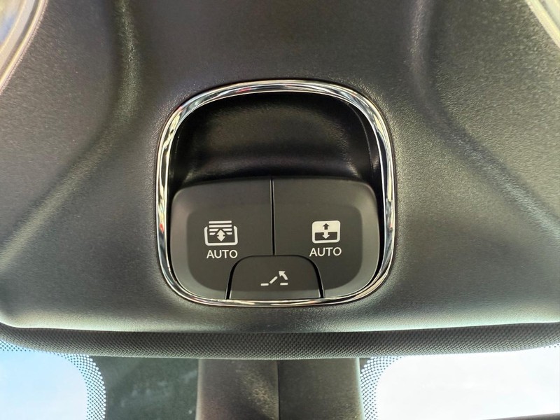 Jeep Compass Vehicle Full-screen Gallery Image 26