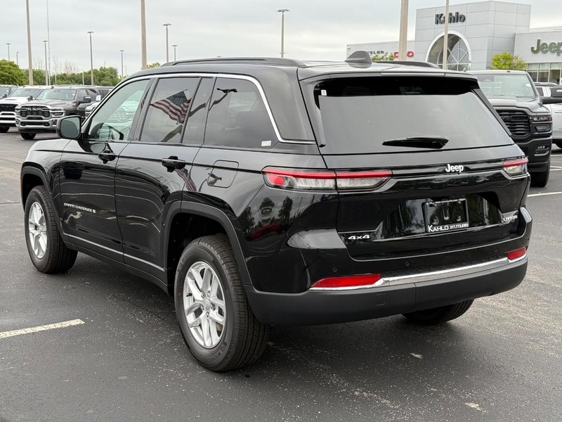 Jeep Grand Cherokee Vehicle Full-screen Gallery Image 5