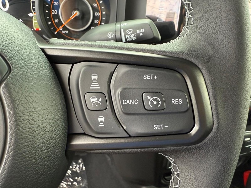 Jeep Gladiator Vehicle Full-screen Gallery Image 21