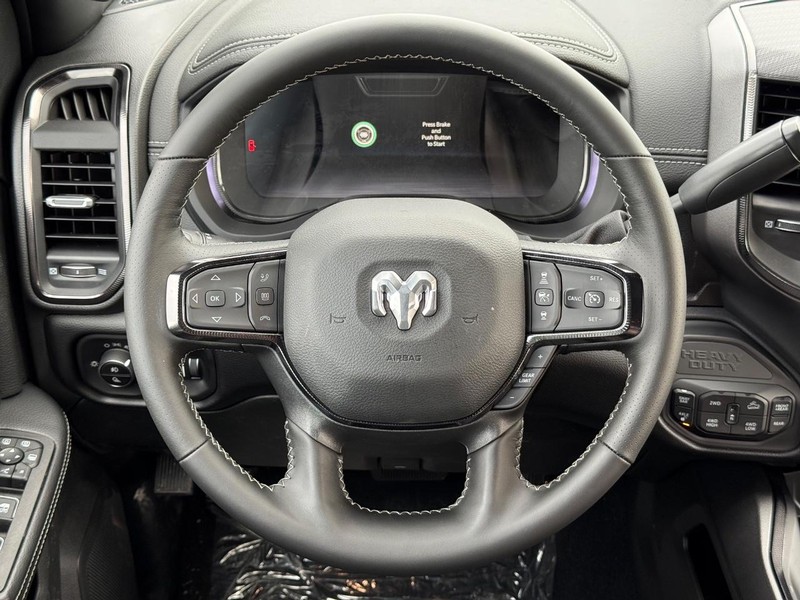 Ram 2500 Vehicle Full-screen Gallery Image 14