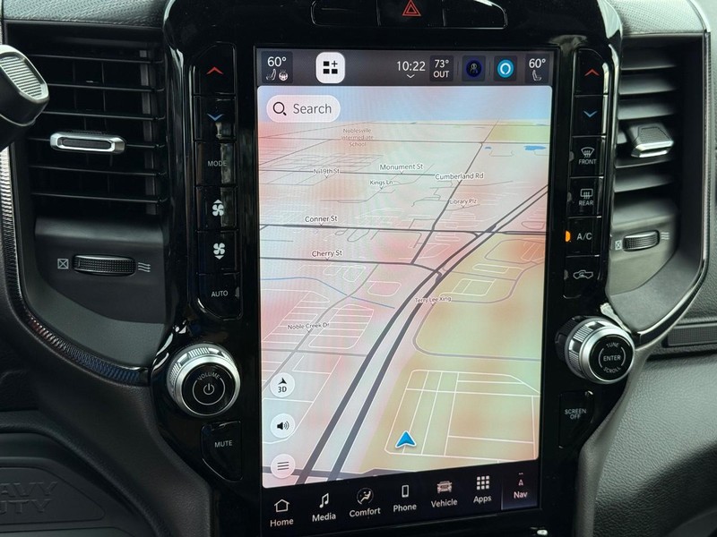 Ram 2500 Vehicle Full-screen Gallery Image 24