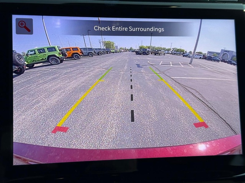 Jeep Grand Cherokee L Vehicle Full-screen Gallery Image 27