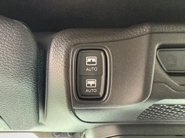 Jeep Wrangler Vehicle Full-screen Gallery Image 27