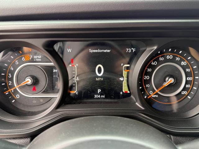 Jeep Wrangler Vehicle Full-screen Gallery Image 28