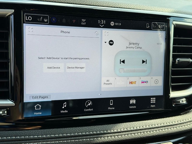 Chrysler Pacifica Vehicle Full-screen Gallery Image 25