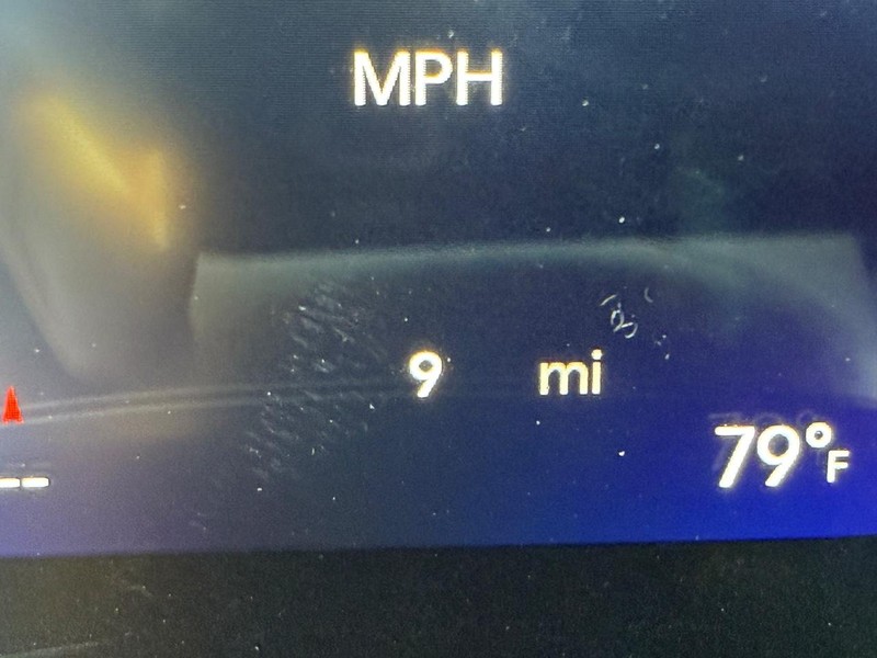 Chrysler Pacifica Vehicle Full-screen Gallery Image 31