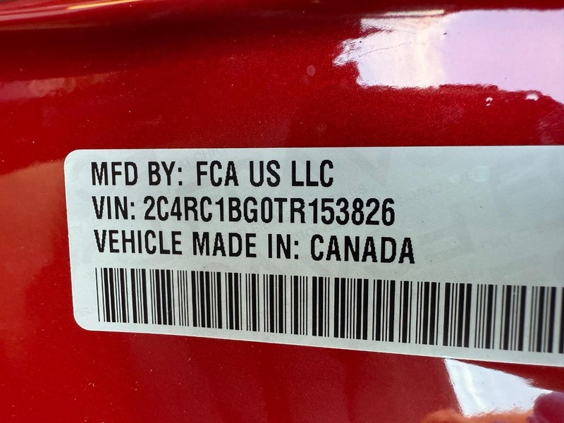 Chrysler Pacifica Vehicle Full-screen Gallery Image 33