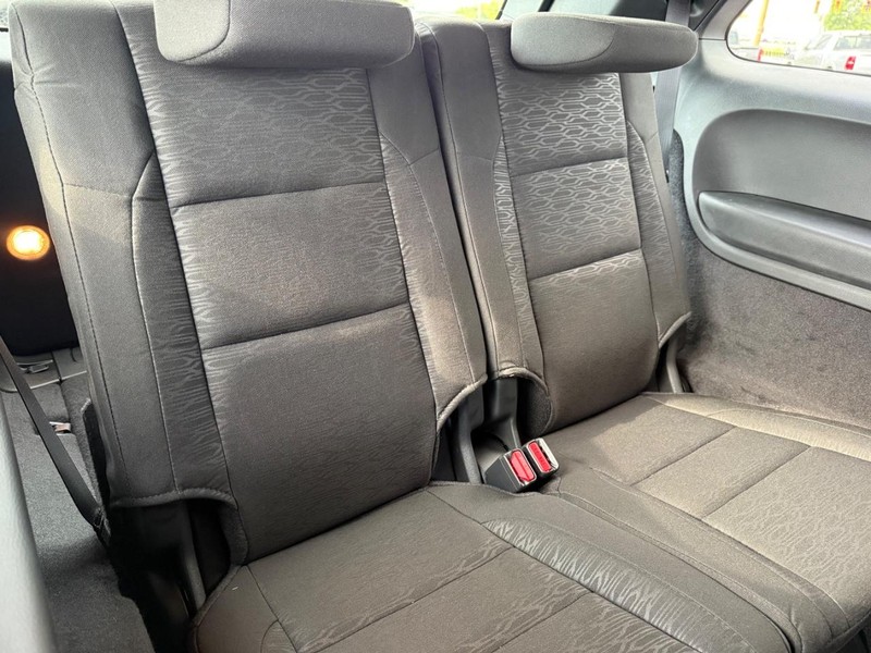 Dodge Durango Vehicle Full-screen Gallery Image 13