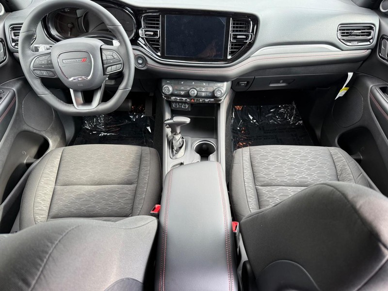 Dodge Durango Vehicle Full-screen Gallery Image 14