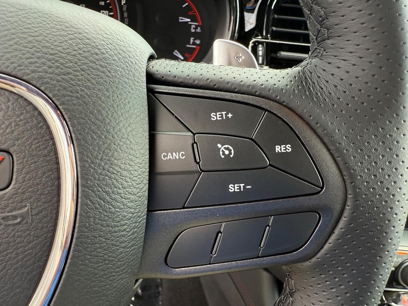 Dodge Durango Vehicle Full-screen Gallery Image 22