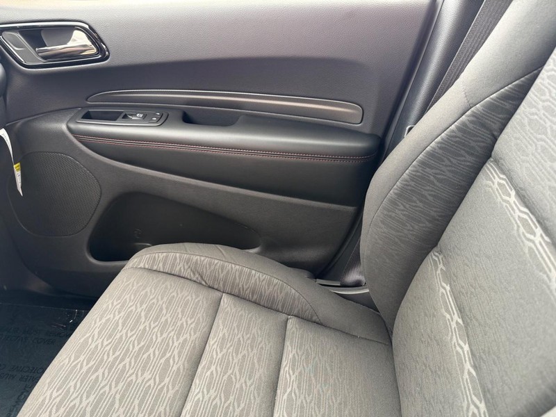 Dodge Durango Vehicle Full-screen Gallery Image 29