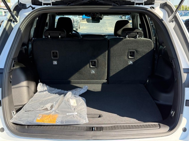 Jeep Grand Cherokee Vehicle Full-screen Gallery Image 7