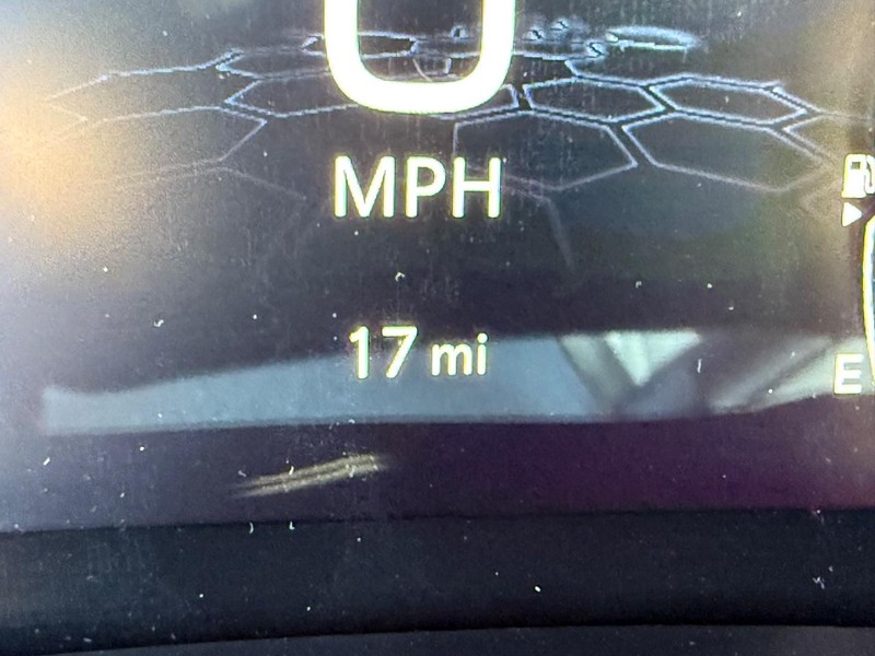 Jeep Compass Vehicle Full-screen Gallery Image 31