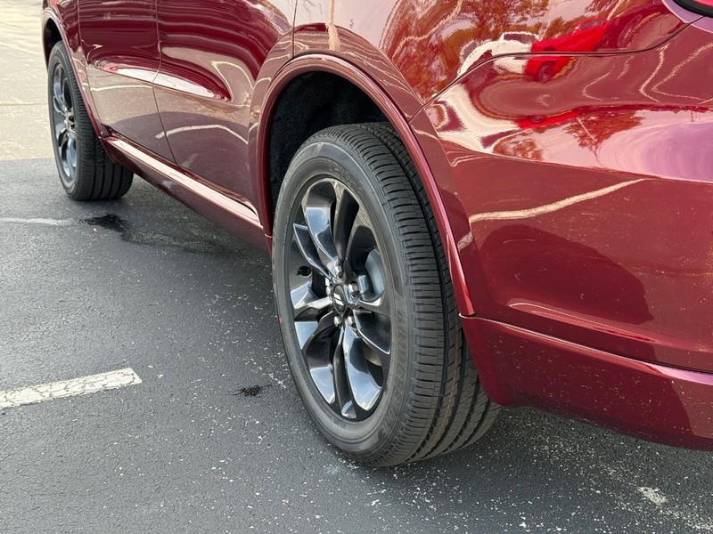 Dodge Durango Vehicle Full-screen Gallery Image 6