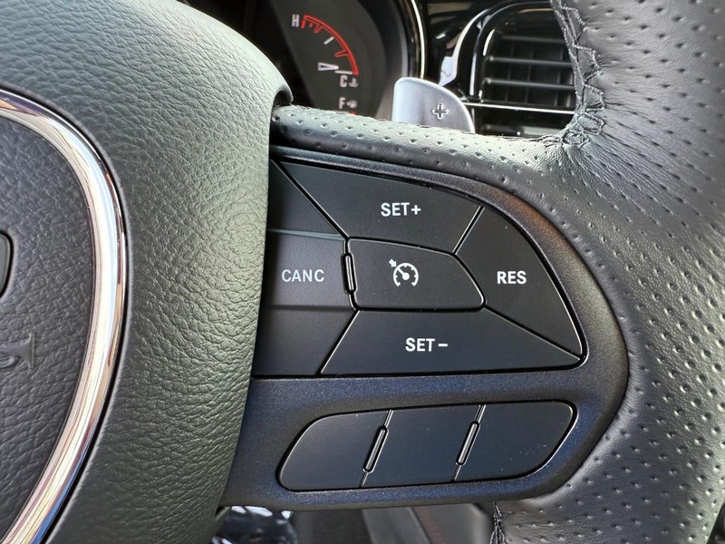 Dodge Durango Vehicle Full-screen Gallery Image 22