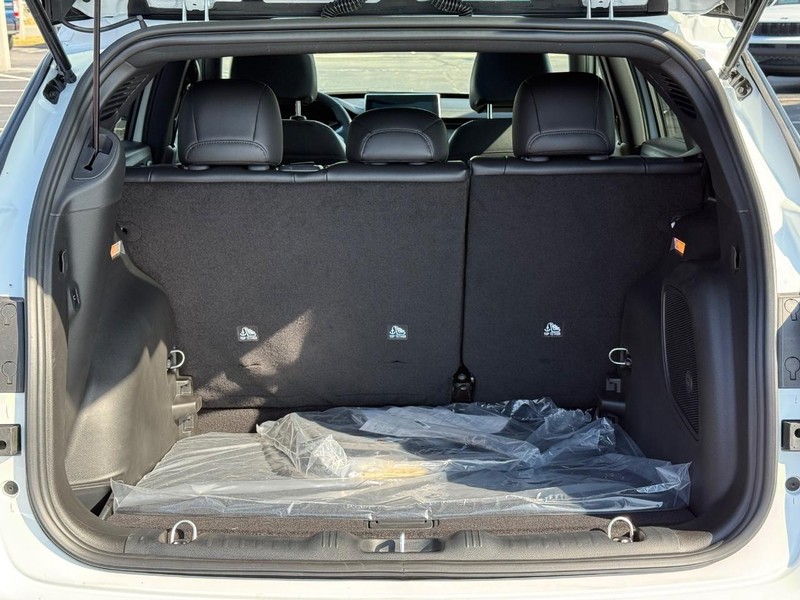 Jeep Compass Vehicle Full-screen Gallery Image 7