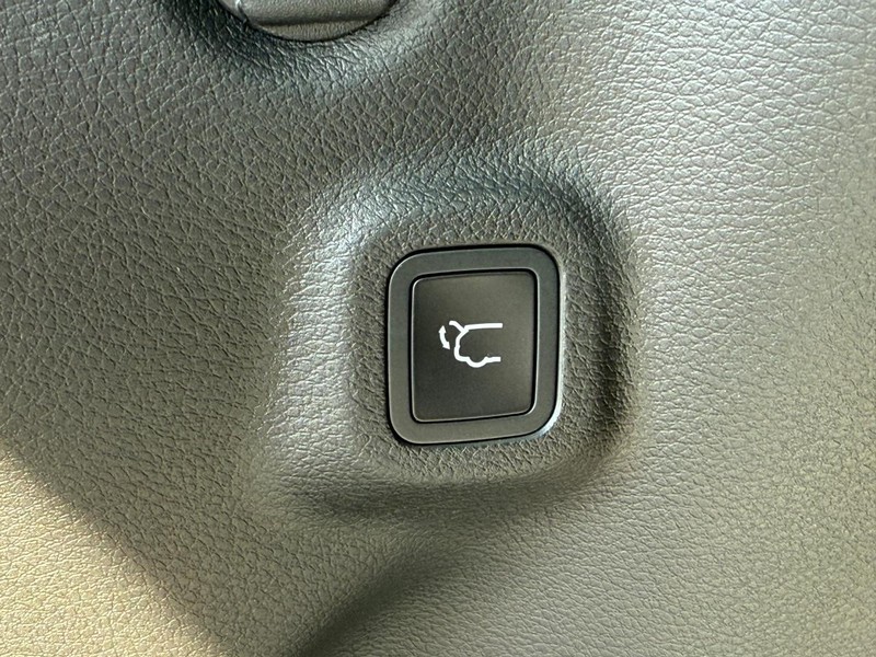 Jeep Compass Vehicle Full-screen Gallery Image 8