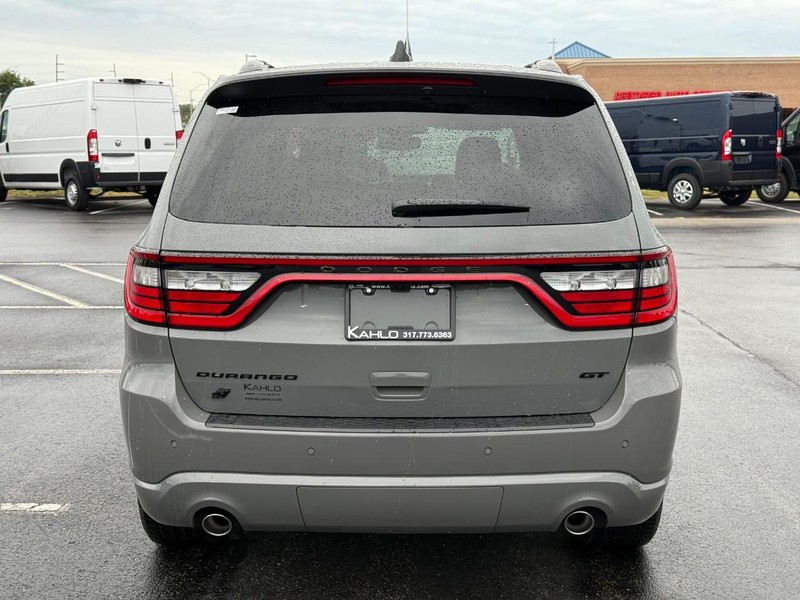 Dodge Durango Vehicle Full-screen Gallery Image 4