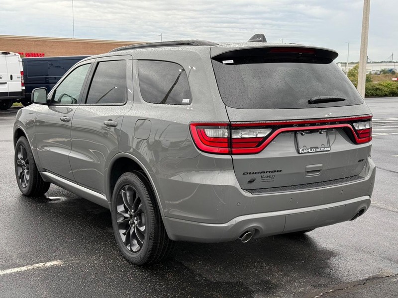 Dodge Durango Vehicle Full-screen Gallery Image 5