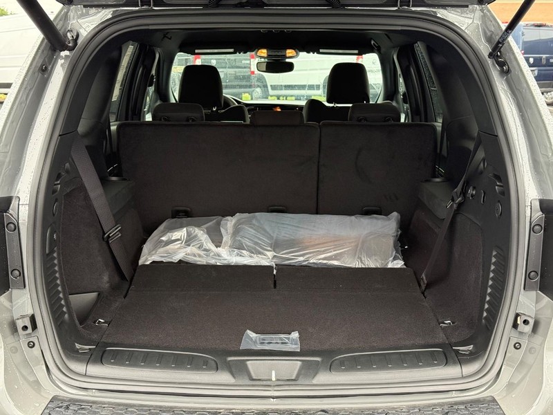 Dodge Durango Vehicle Full-screen Gallery Image 7