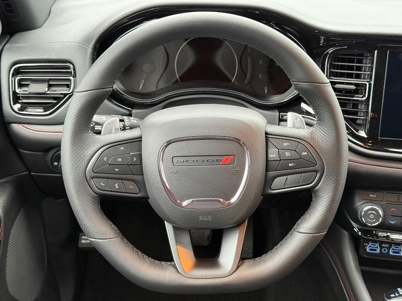 Dodge Durango Vehicle Full-screen Gallery Image 15