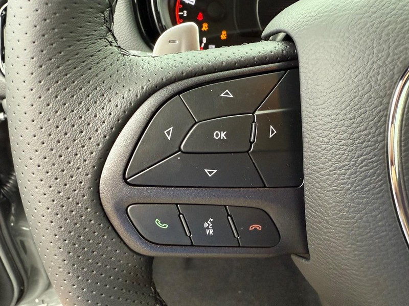 Dodge Durango Vehicle Full-screen Gallery Image 21