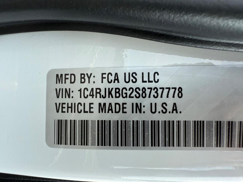 Jeep Grand Cherokee L Vehicle Full-screen Gallery Image 33