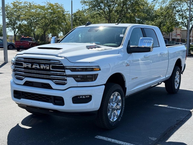 Ram 2500 Vehicle Full-screen Gallery Image 8