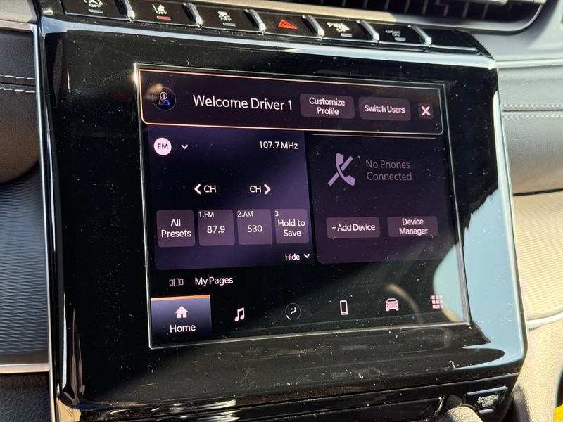 Jeep Grand Cherokee Vehicle Full-screen Gallery Image 23