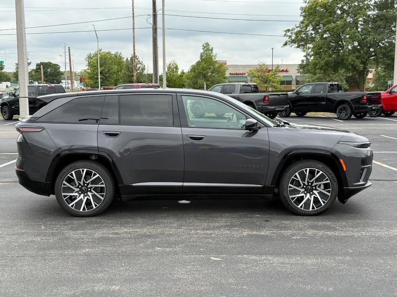 Jeep Wagoneer S Vehicle Full-screen Gallery Image 2