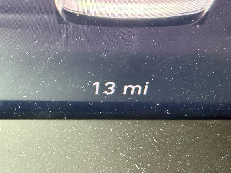 Jeep Wagoneer S Vehicle Full-screen Gallery Image 32