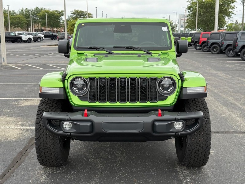 Jeep Wrangler Vehicle Full-screen Gallery Image 10