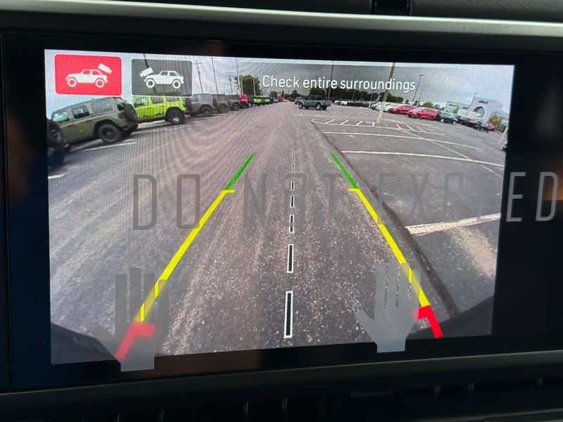 Jeep Wrangler Vehicle Full-screen Gallery Image 23