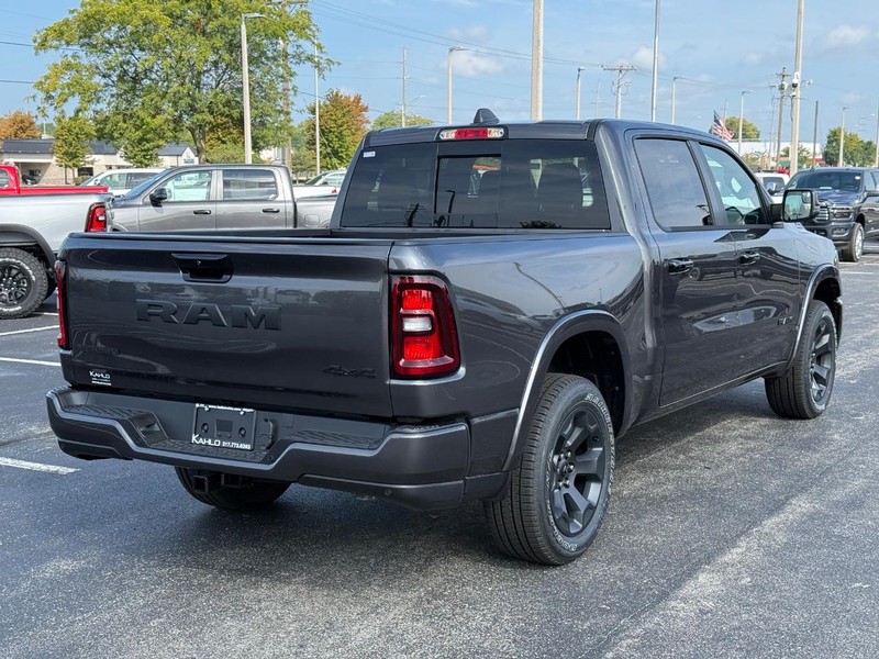Ram 1500 Vehicle Full-screen Gallery Image 3