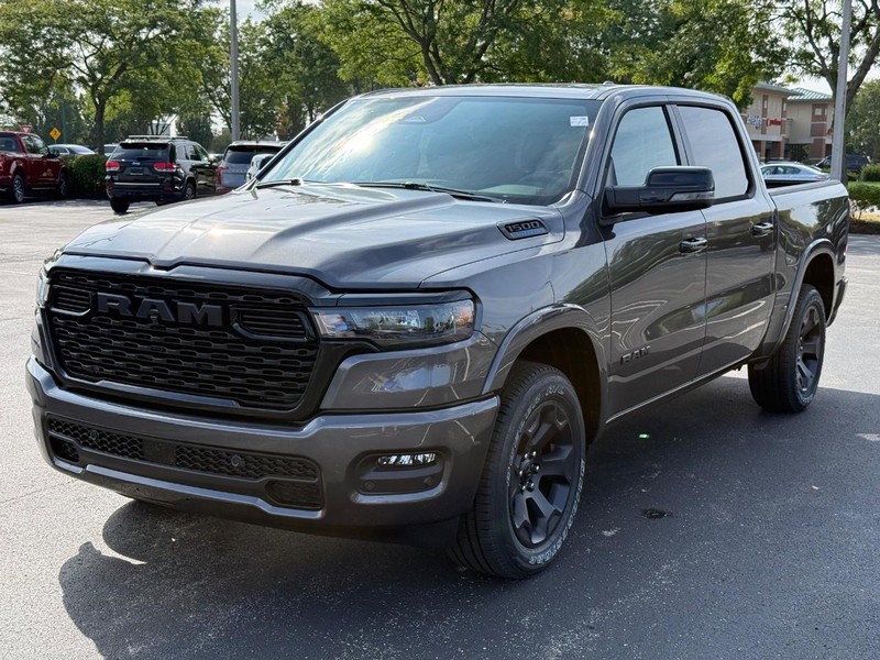Ram 1500 Vehicle Full-screen Gallery Image 8