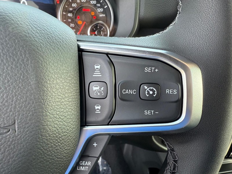 Ram 1500 Vehicle Full-screen Gallery Image 20