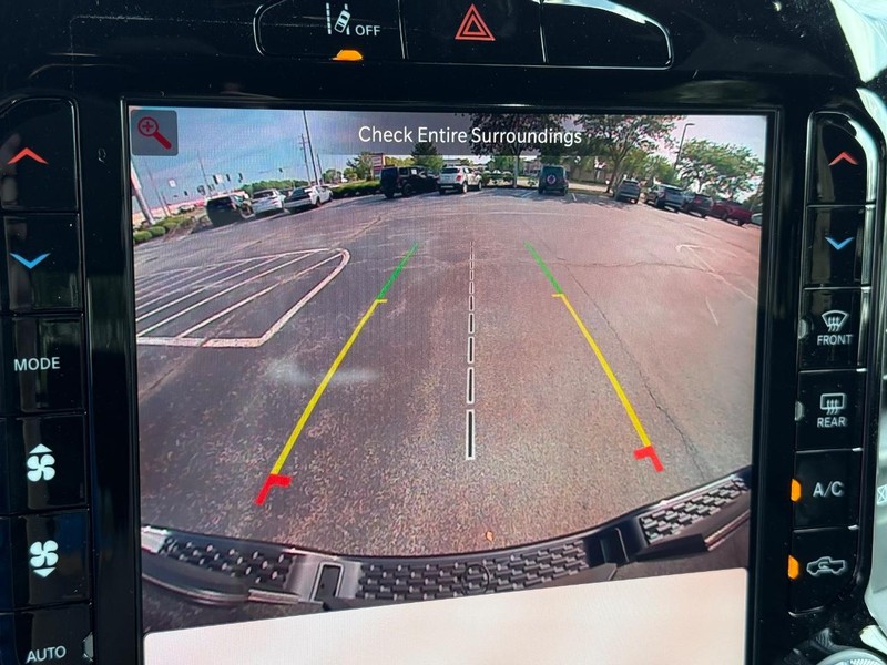 Ram 1500 Vehicle Full-screen Gallery Image 29