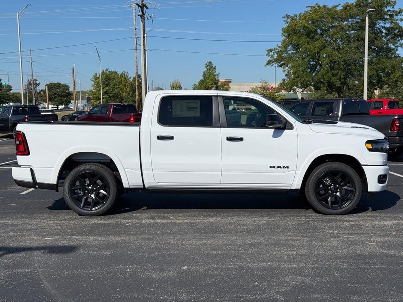 Ram 1500 Vehicle Full-screen Gallery Image 2