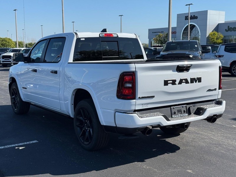 Ram 1500 Vehicle Full-screen Gallery Image 5